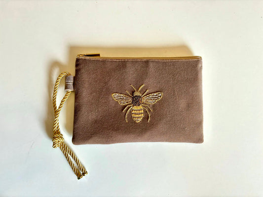 Clutch Bug Abeja Taupe